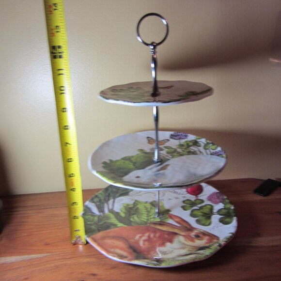3 tier michel design works garden bunny melamine tray (W5140) - Picture 2 of 15